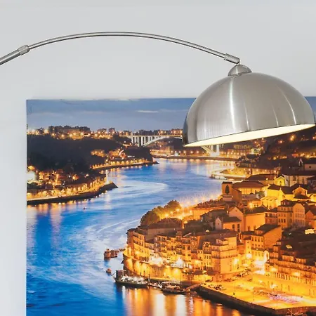 Daire Guestready - Bright In The Heart Of